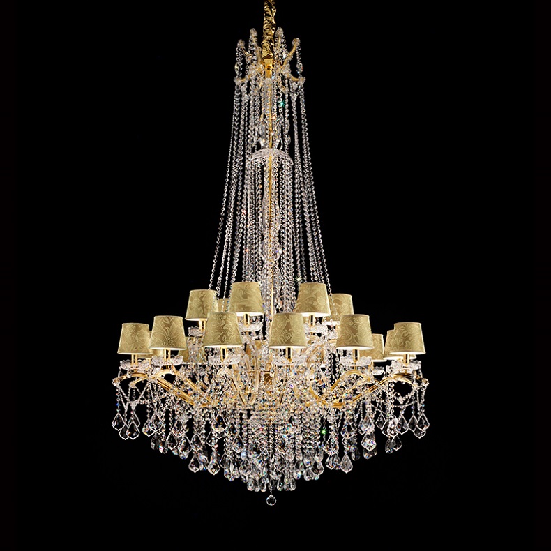 Chandelier 18 Lights in Gold Metal