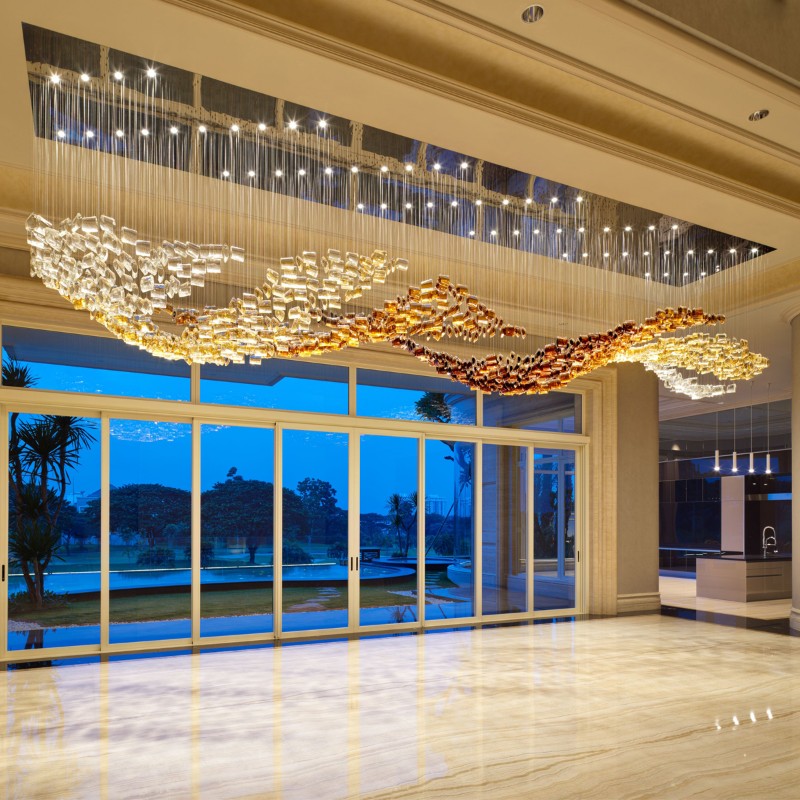 Customized Hotel Lobby Decoration Colored Handmade Glass Chandeliers